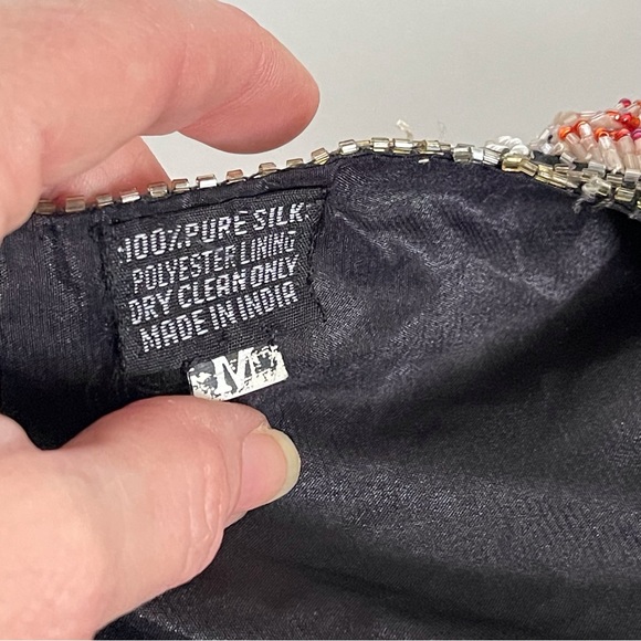 Vintage 100% silk heavily beaded rose jacket hook eye closure fully lined Size M - Picture 3 of 16